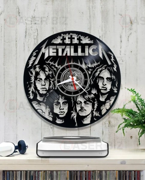 Виниловые настенные часы Metallica