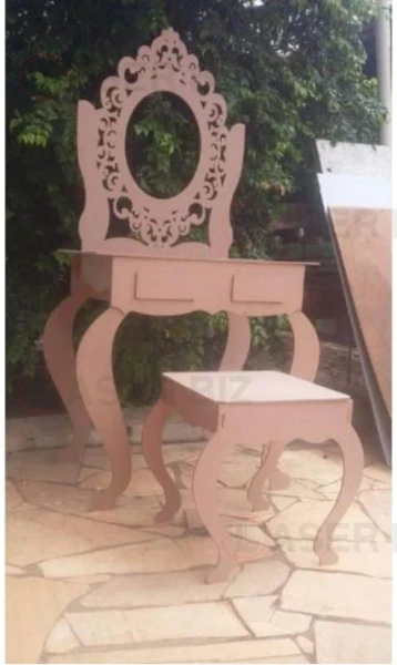 Туалетный столик